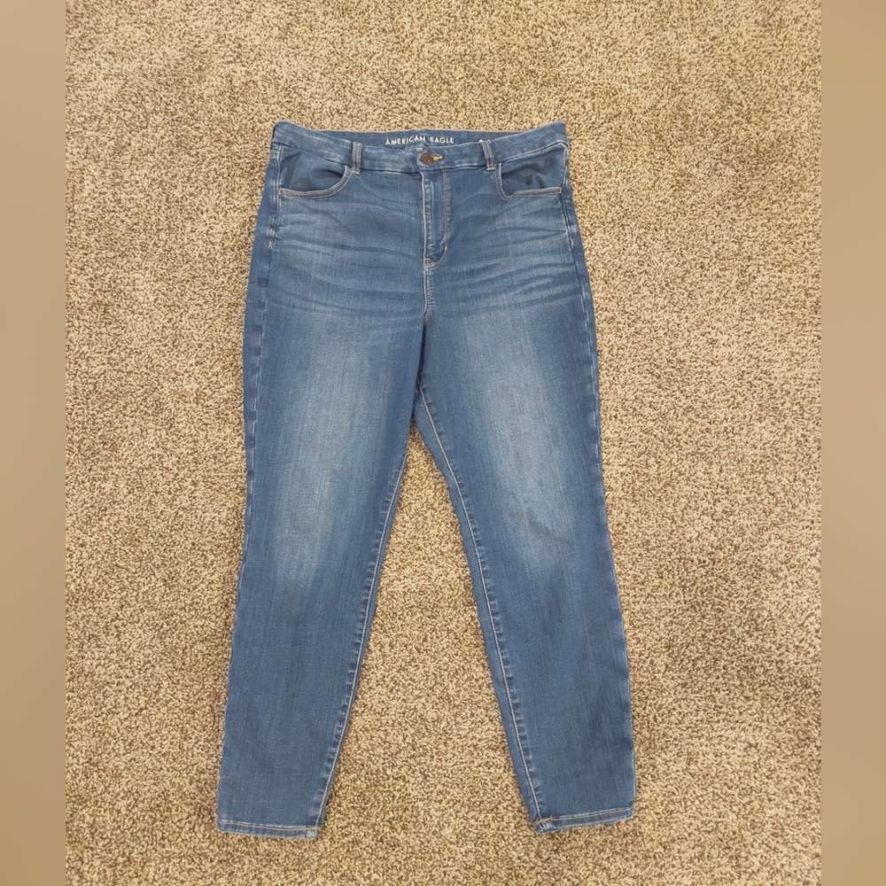 American Eagle curvy jeans size 18 ￼